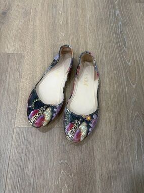 Floral Multicolor Embossed Ballet Flats - Women
